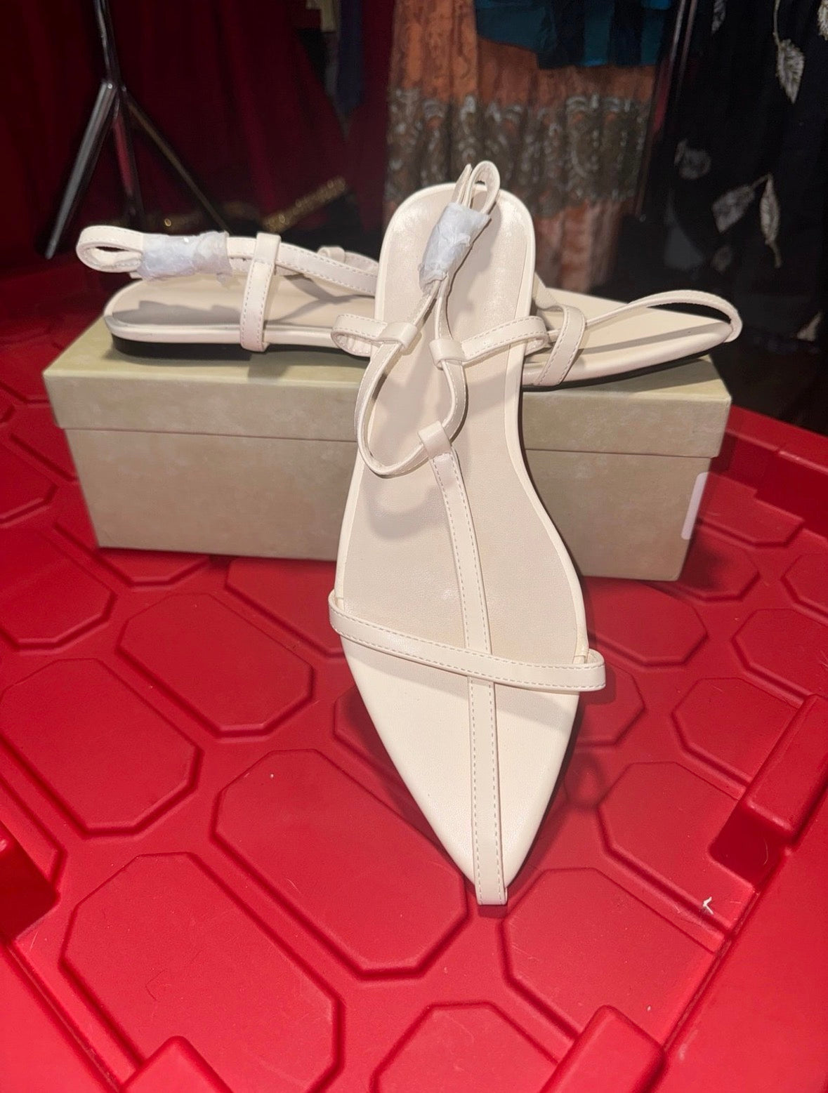 White Flat Sandals - 10
