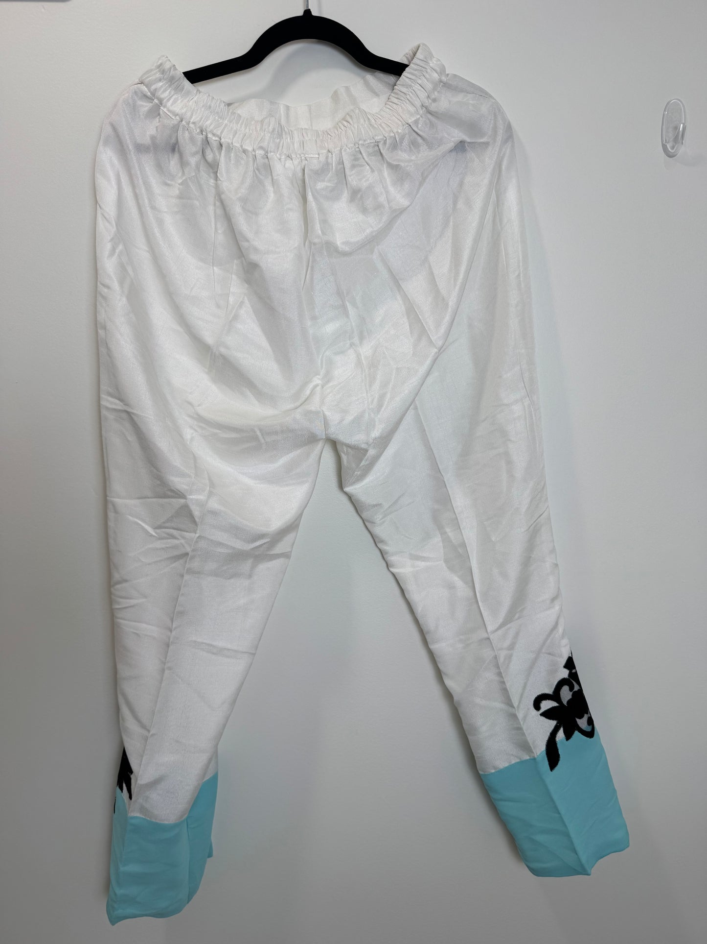 Tiffany Blue White - 42
