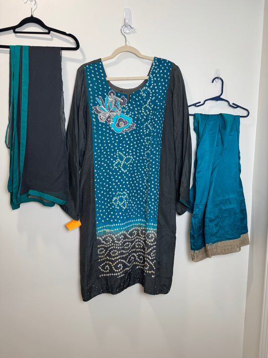Blue Gray Bandhani - 48