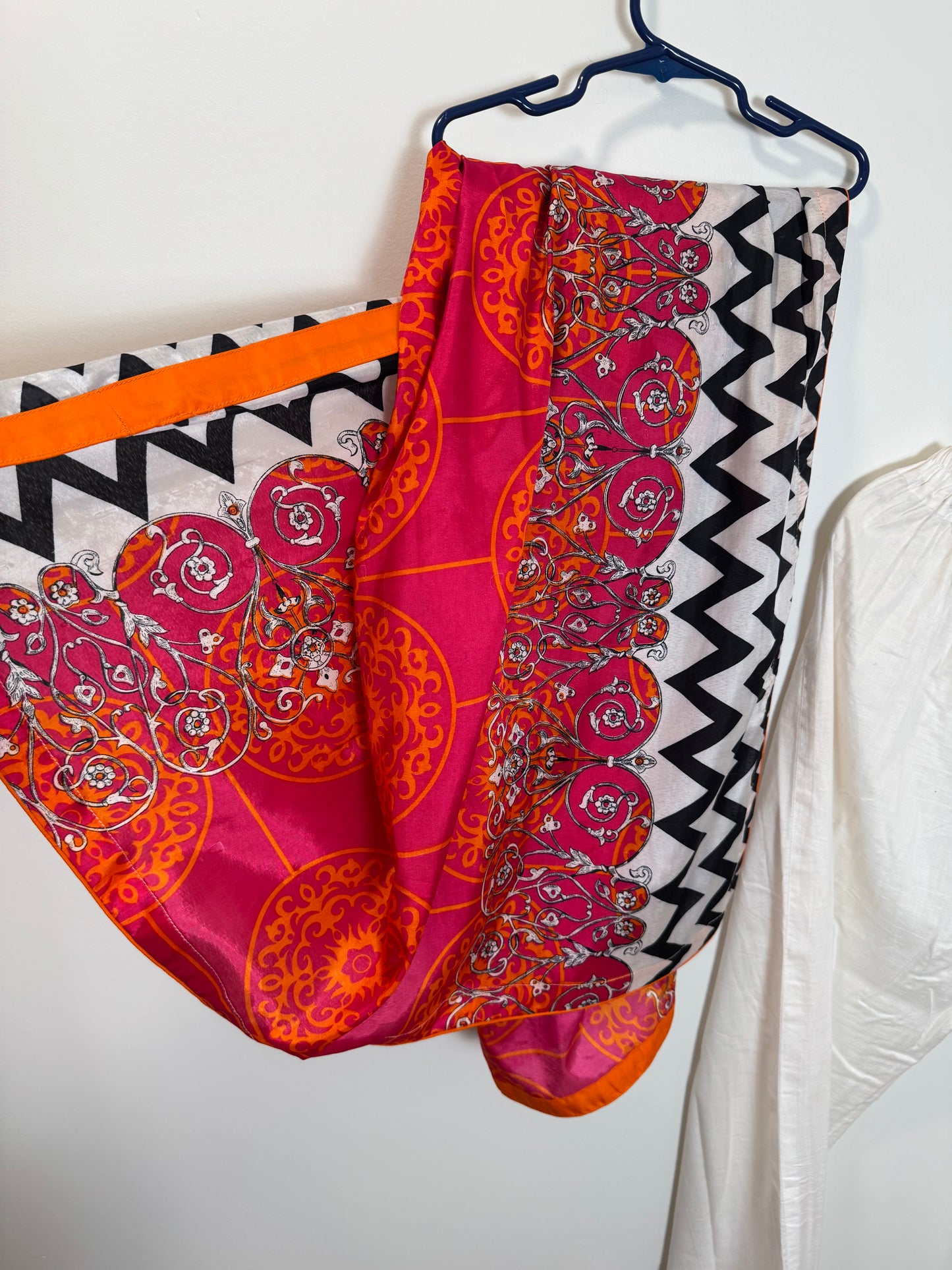 Pink Orange White - 44