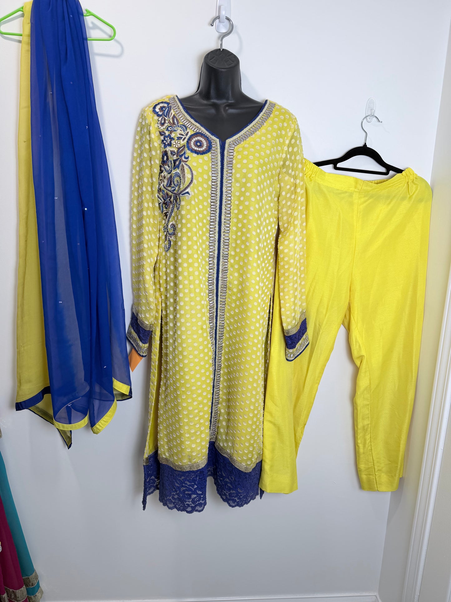 Yellow Blue - Size 36