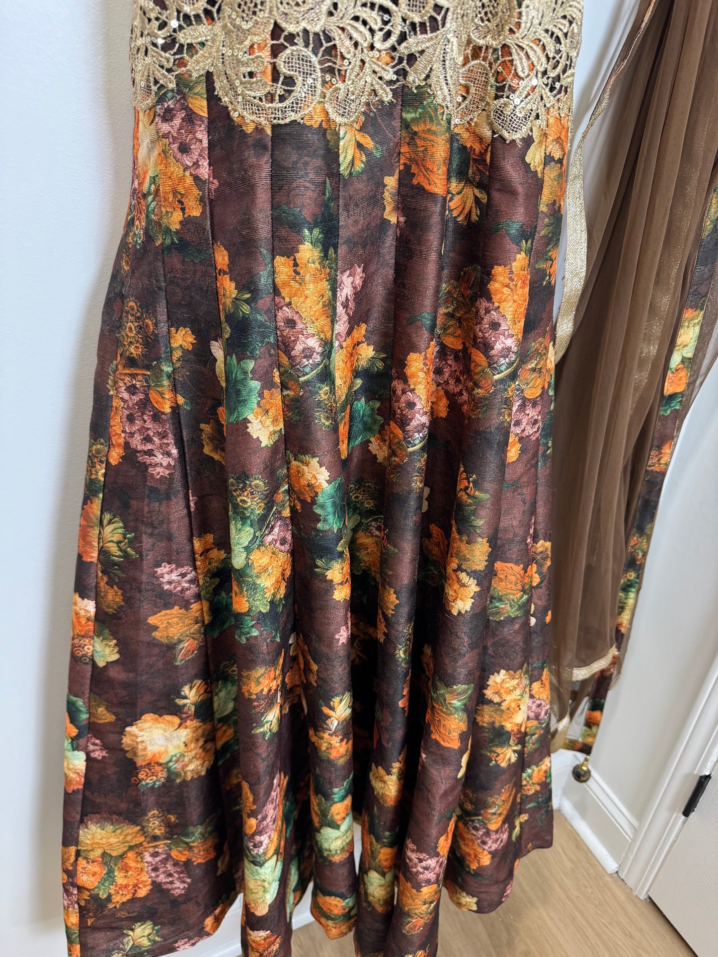 Gold Brown Floral - 36