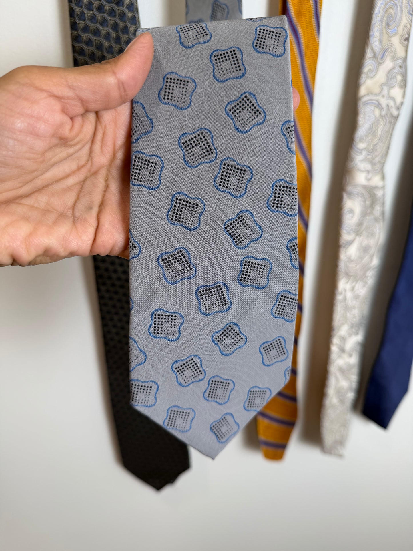 Vintage Designer Men’s Tie Lot of 5 – DKNY, Ike Behar, Robert Talbott, Brandini & Stockton