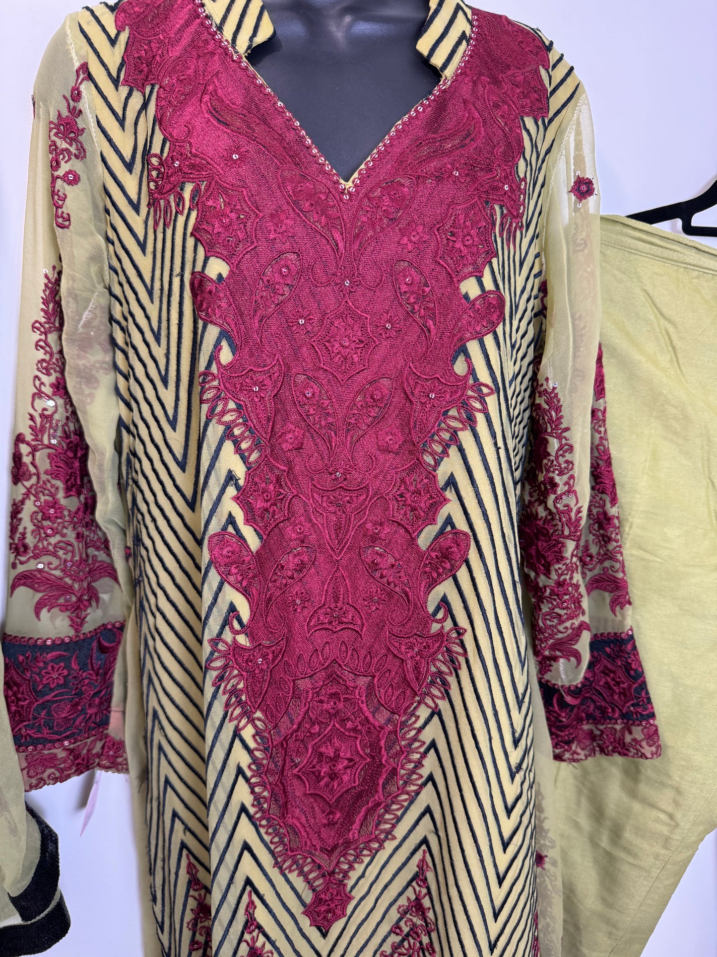 Green Maroon - 42