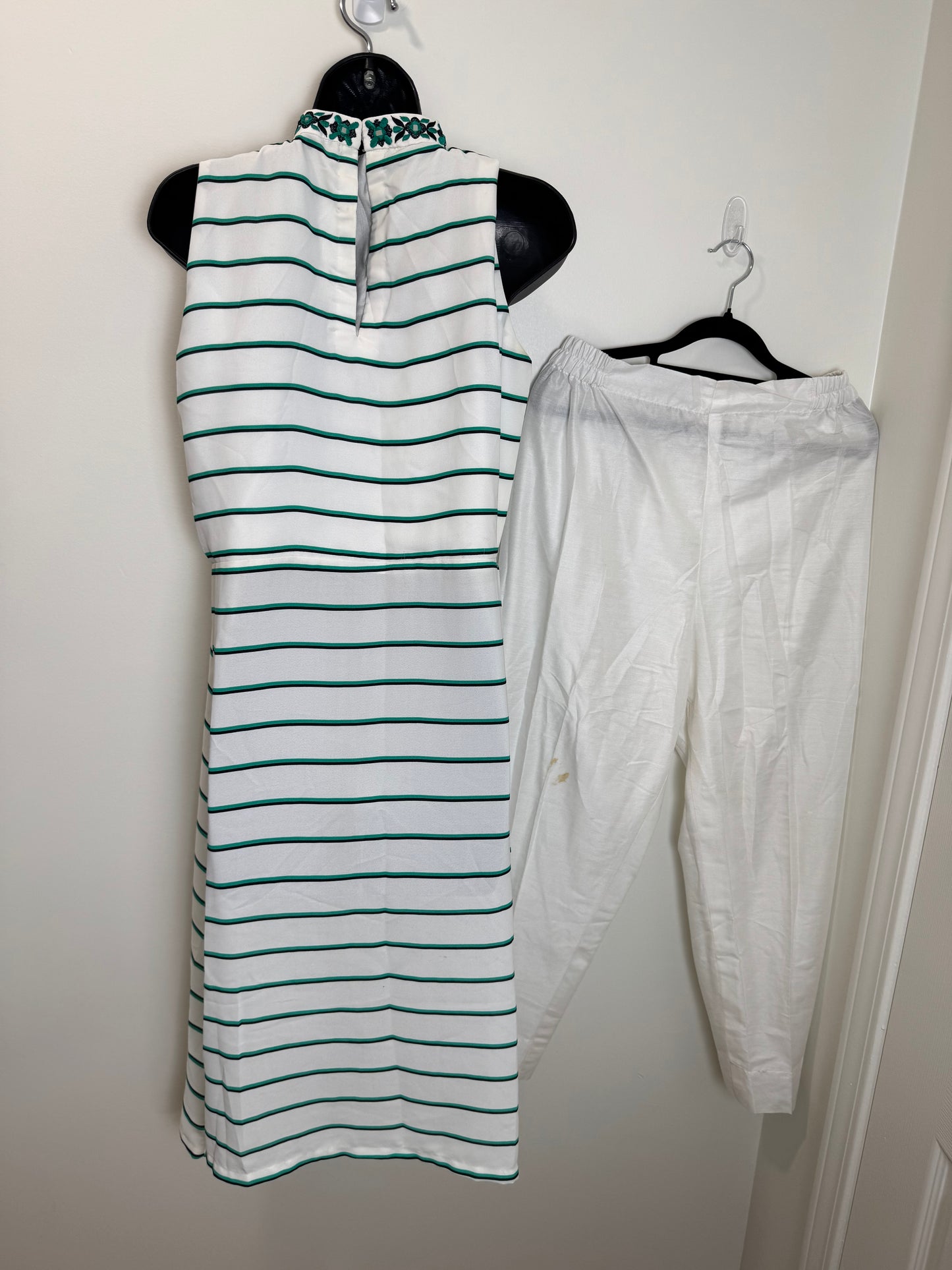 White Green - 36