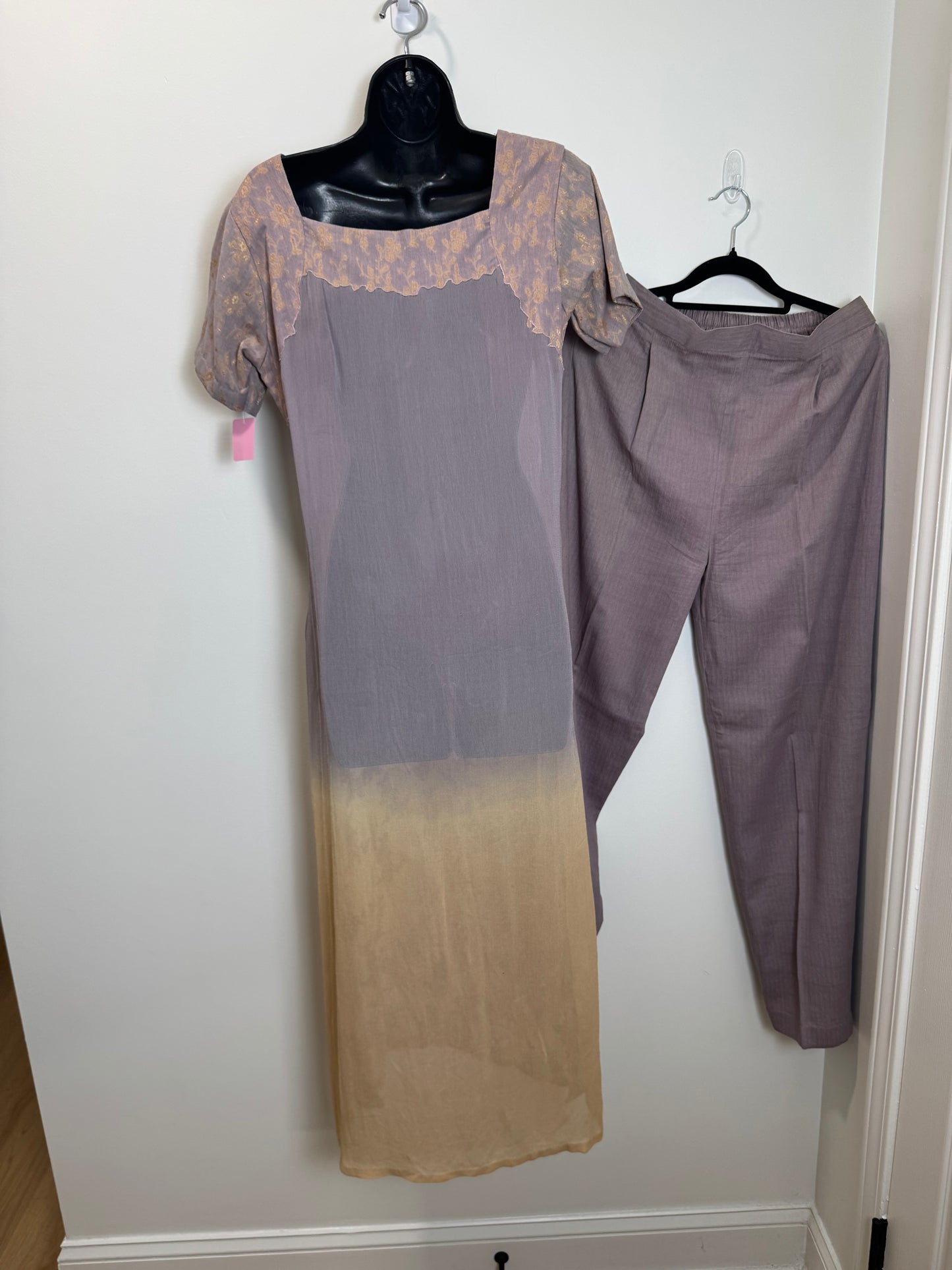 Mauve Shaded Kurta & Pants - 38
