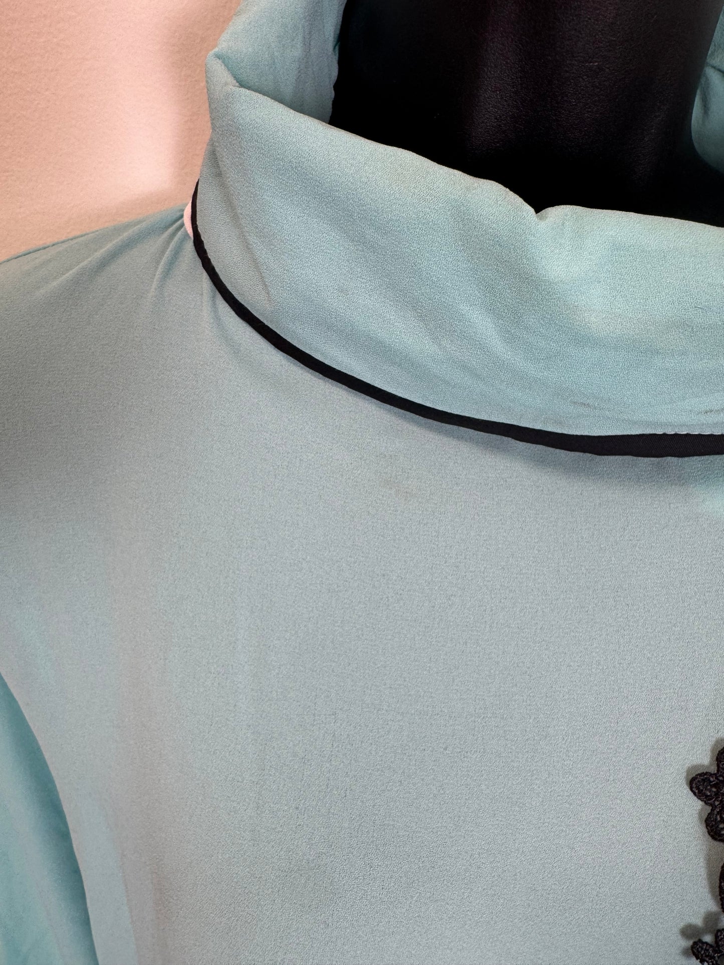 Tiffany Blue White - 42