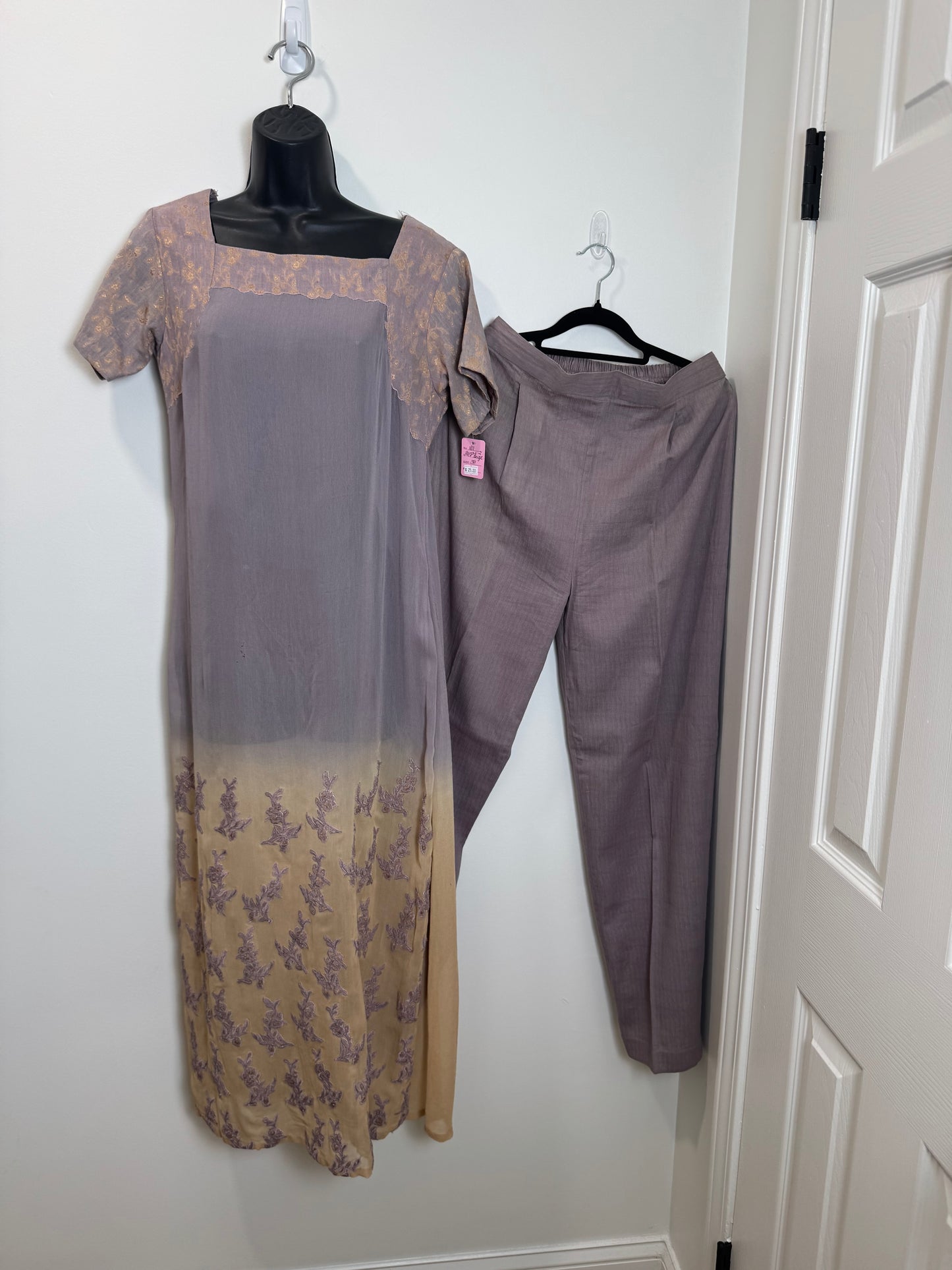 Mauve Shaded Kurta & Pants - 38