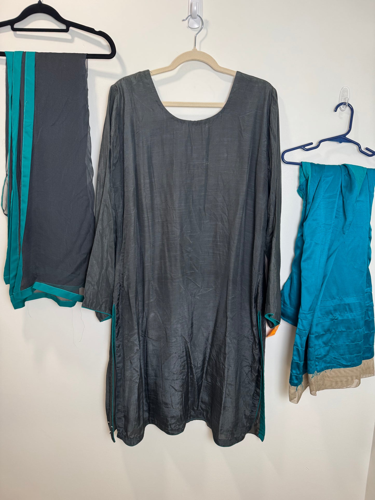 Blue Gray Bandhani - 48