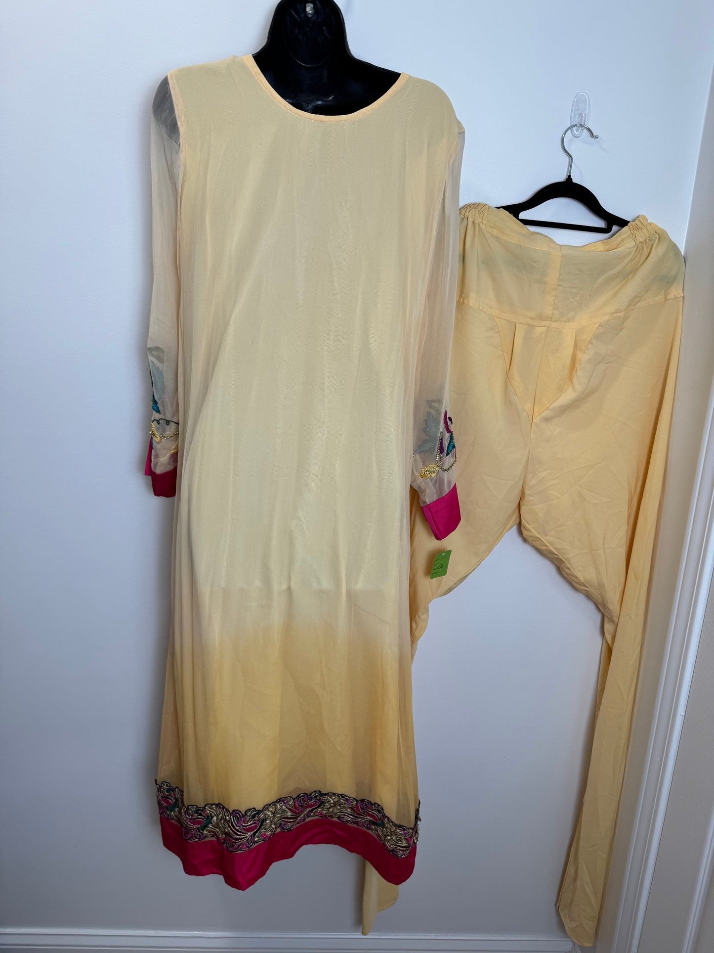 Shaded Beige Red - 38
