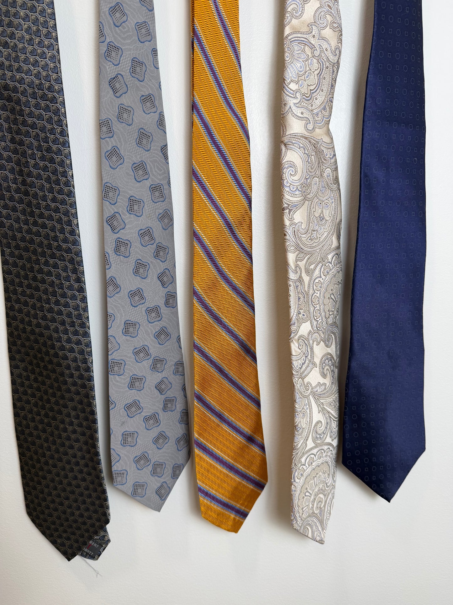 Vintage Designer Men’s Tie Lot of 5 – DKNY, Ike Behar, Robert Talbott, Brandini & Stockton