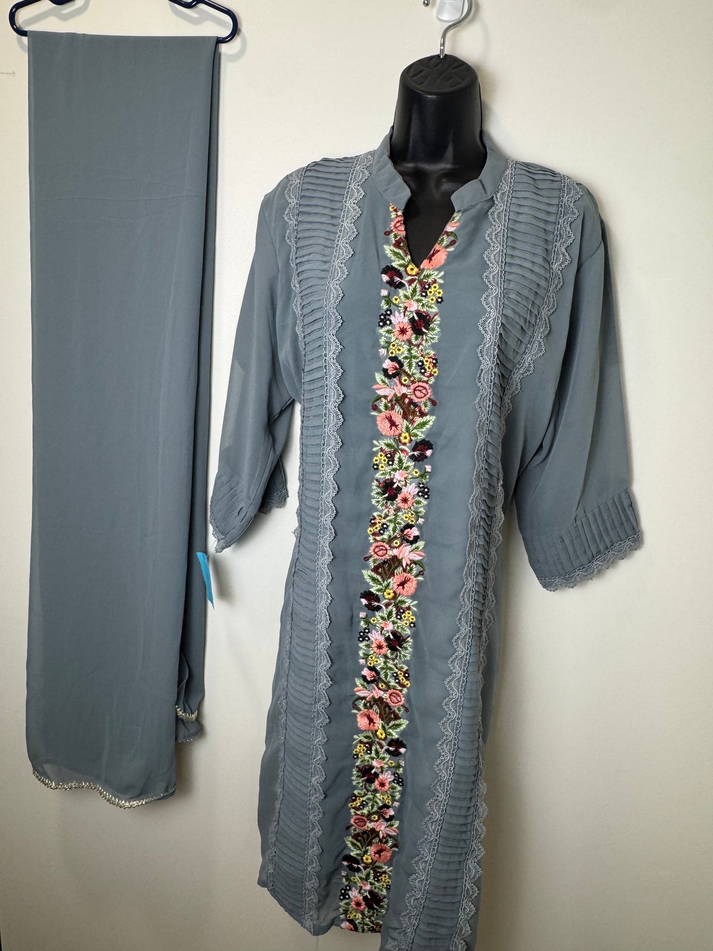 Gray Floral Lace - 46