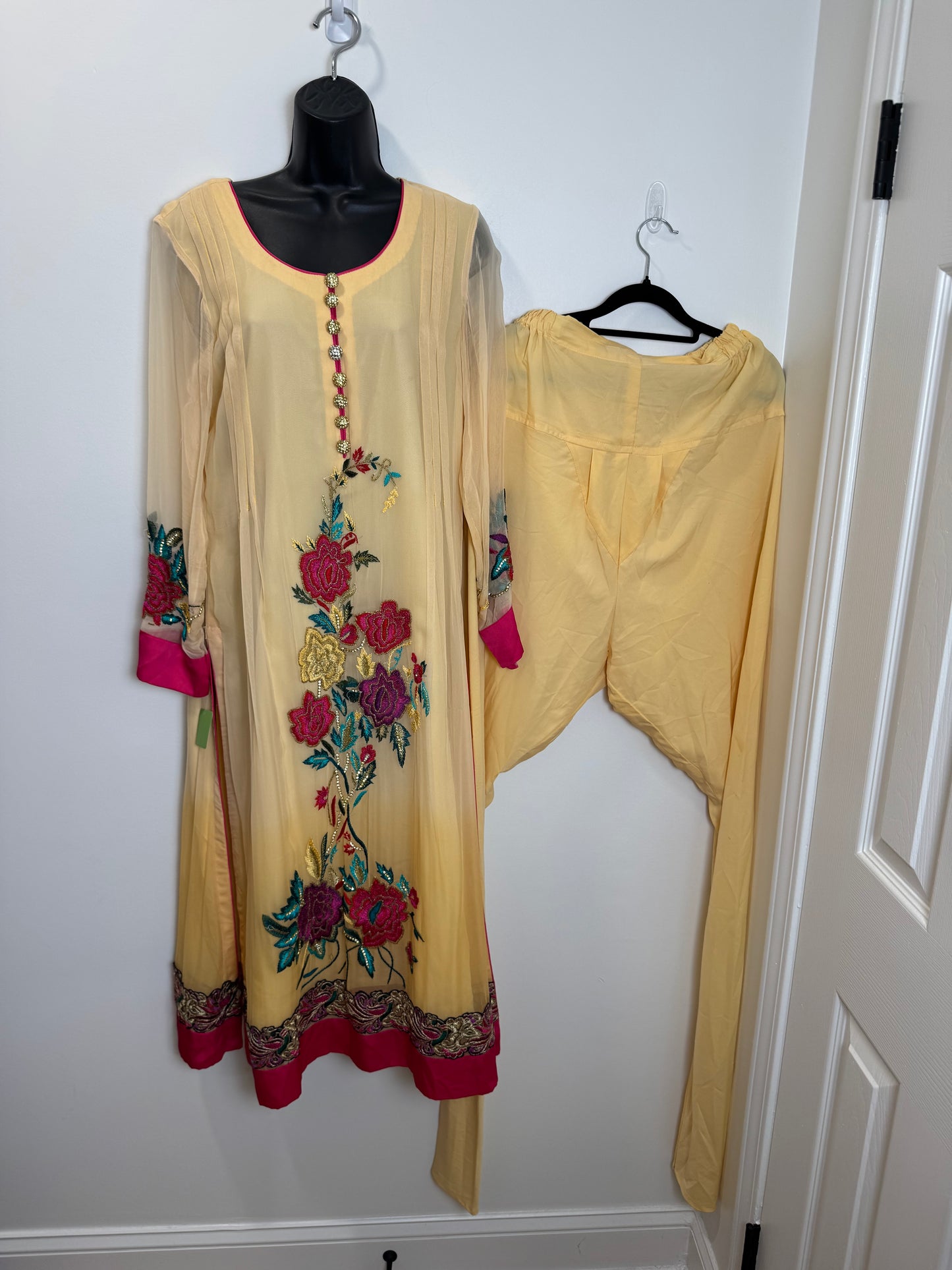 Shaded Beige Red - 38