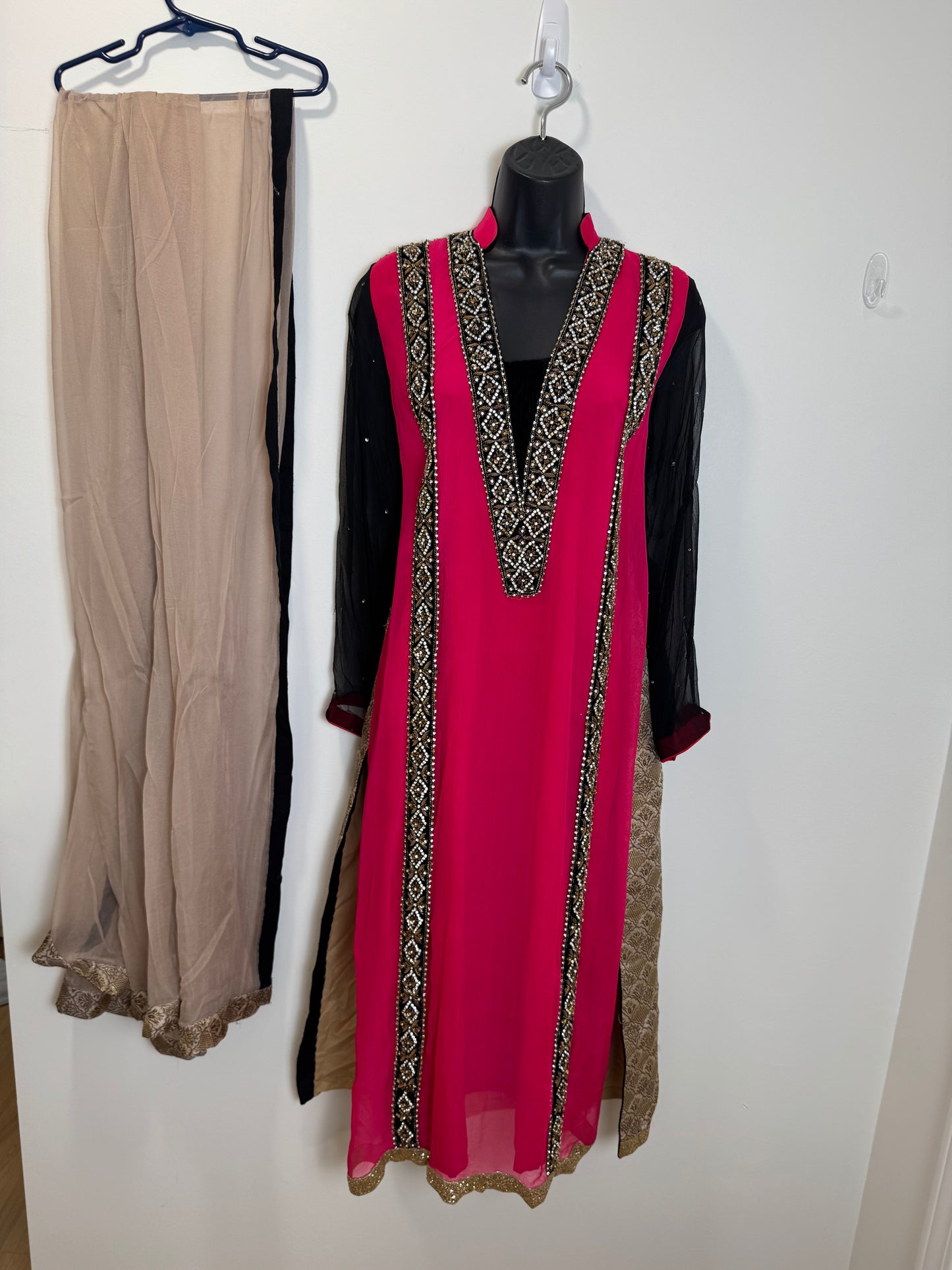 Pink Black Gold - 42