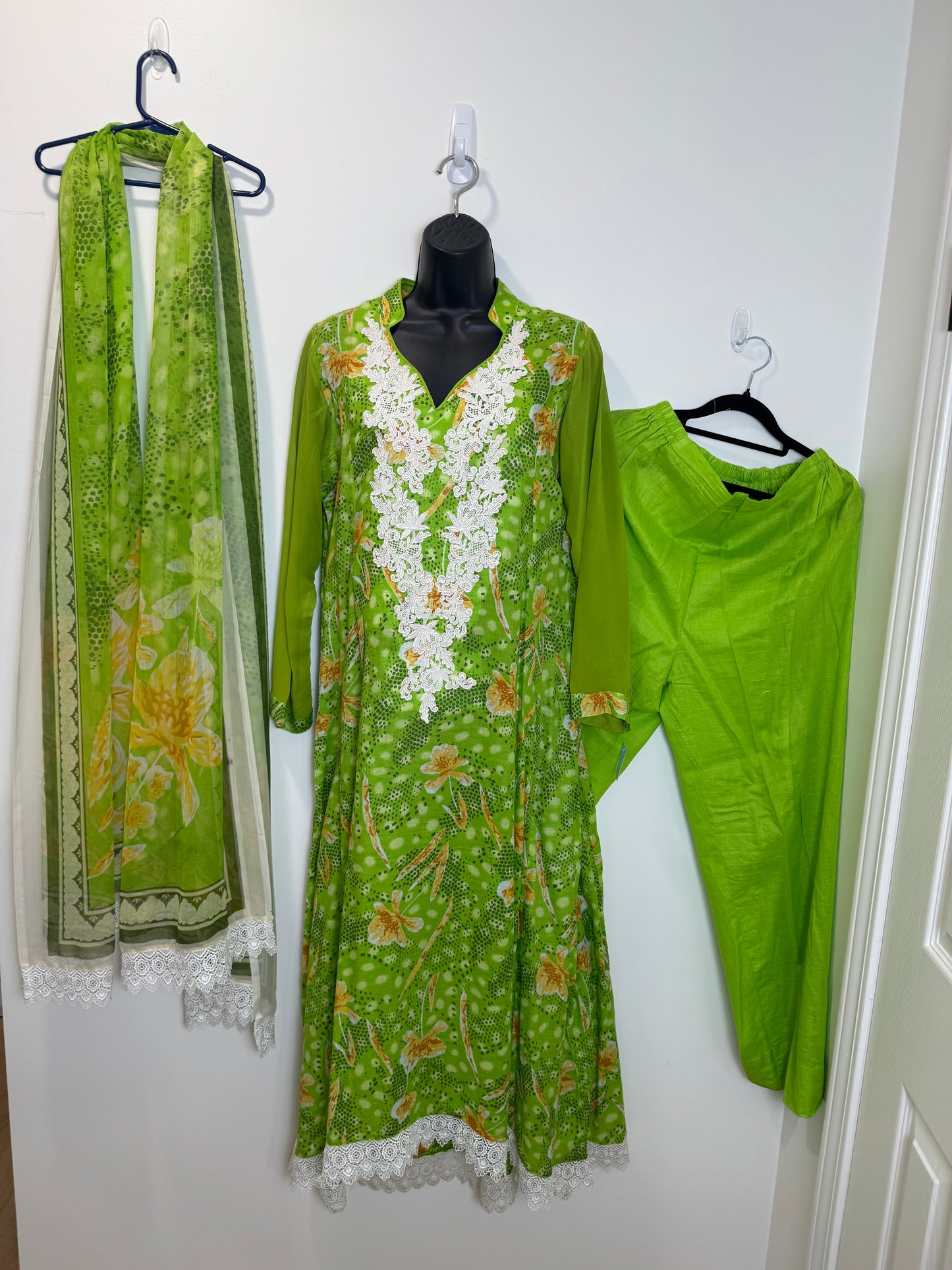 Bright Green White - 42
