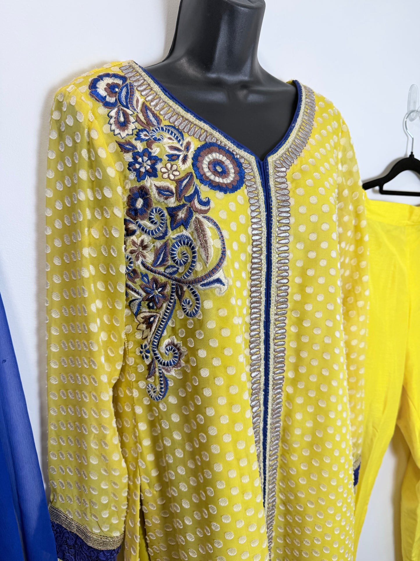 Yellow Blue - Size 36