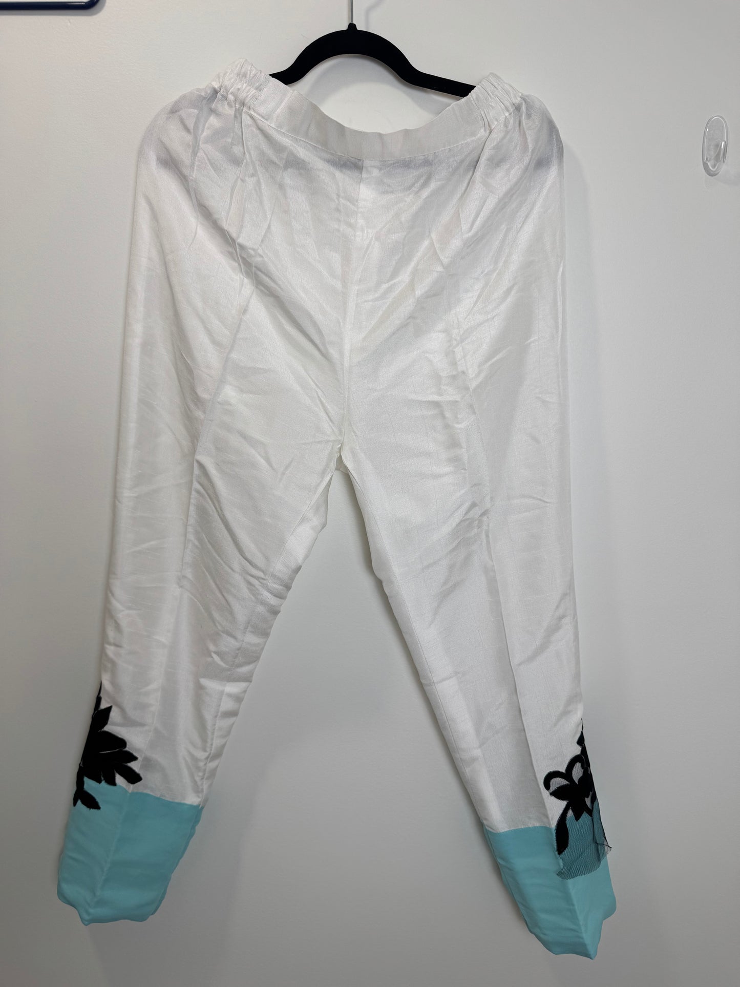Tiffany Blue White - 42