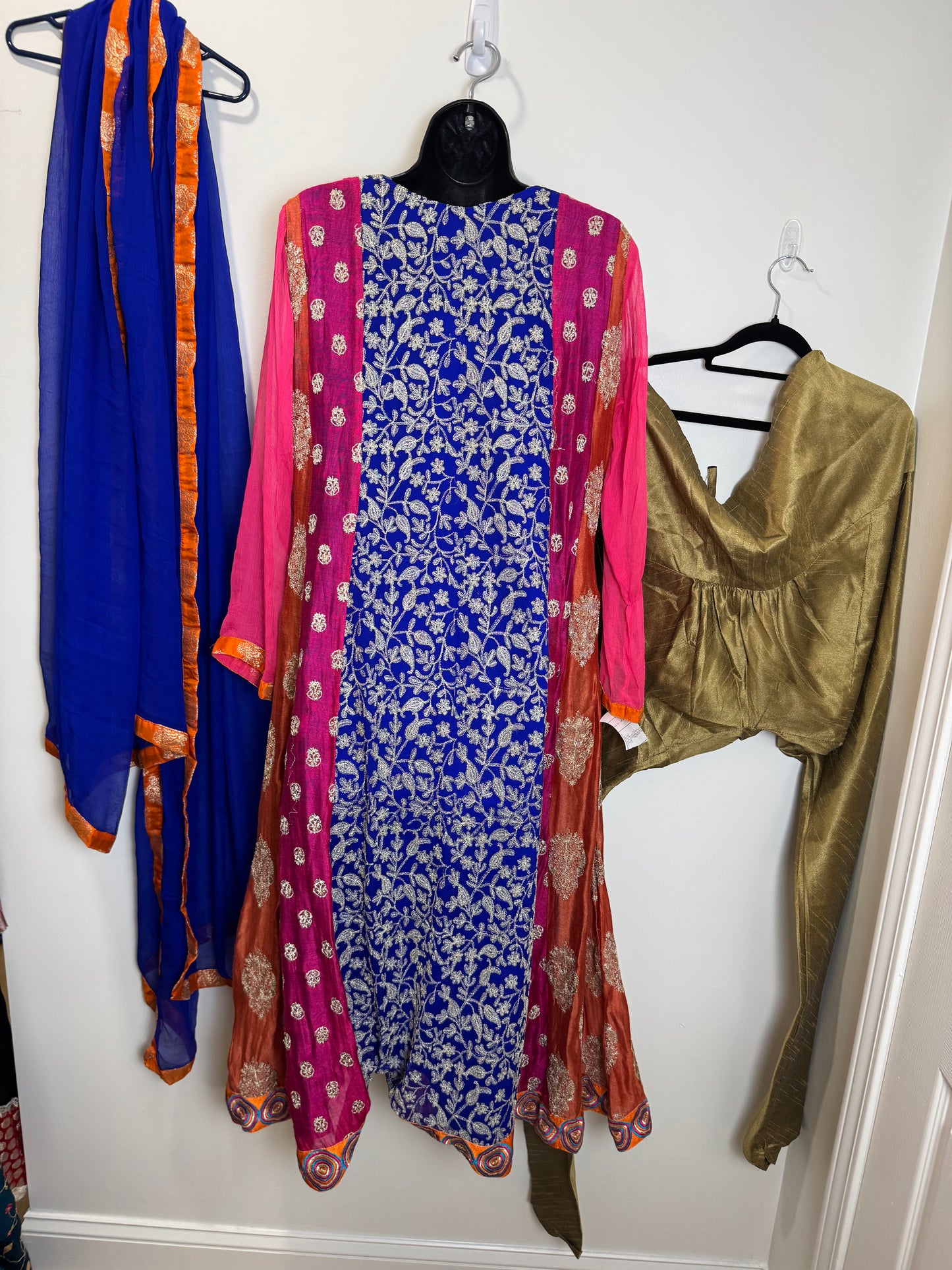 Pink Blue Gold - 38