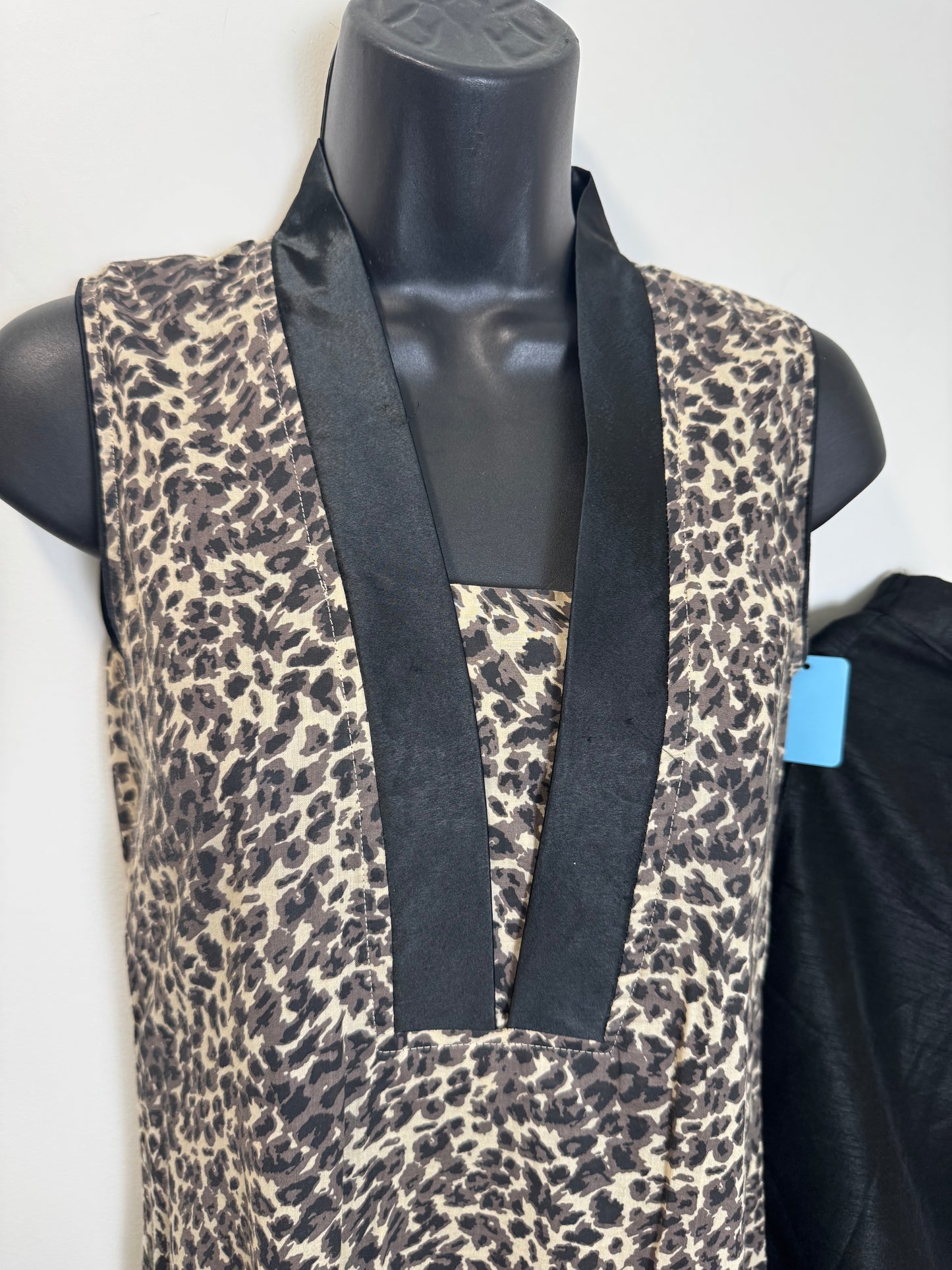 Black Animal Print - 34