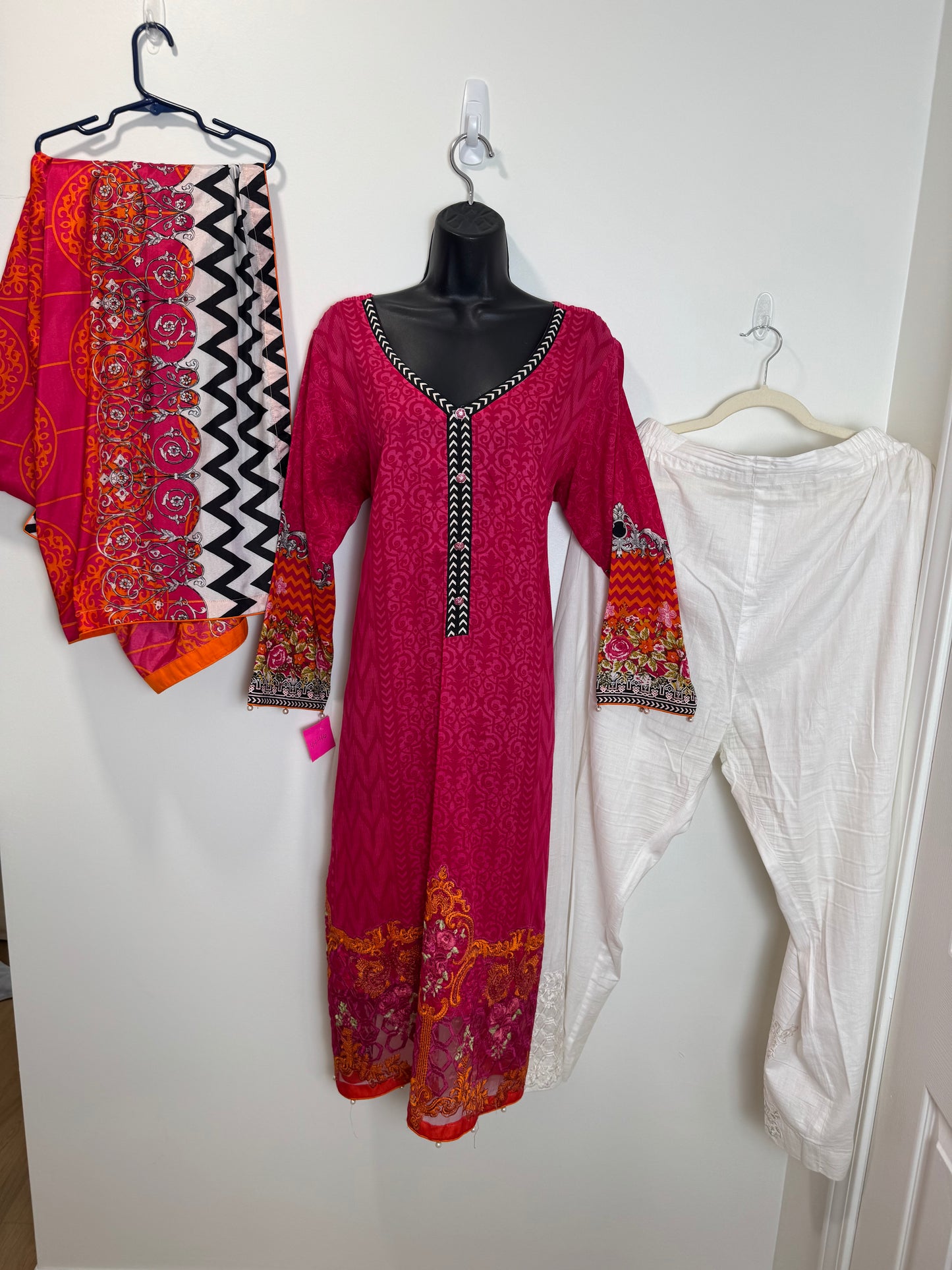 Pink Orange White - 44