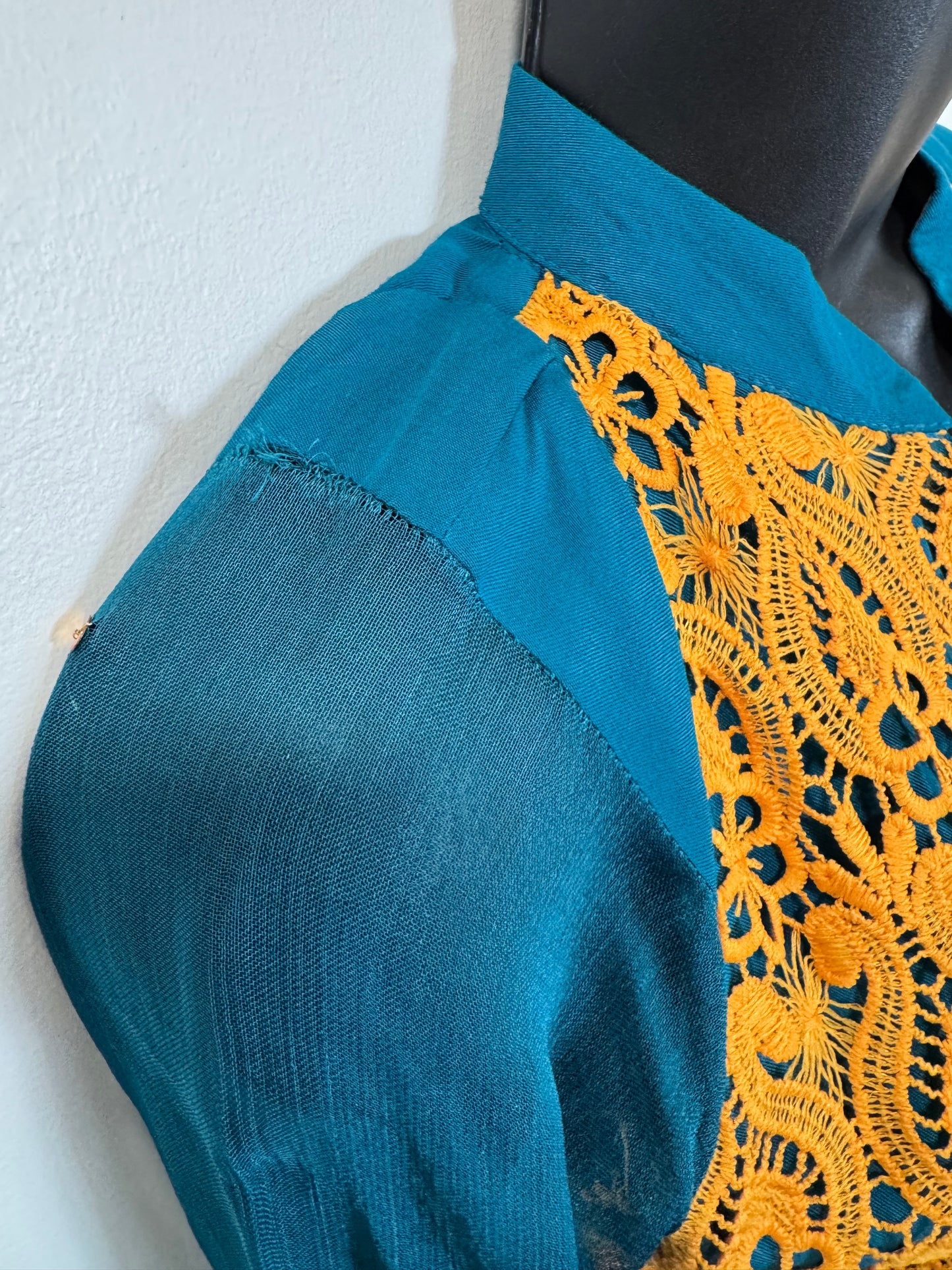 Blue Yellow Lace - 36