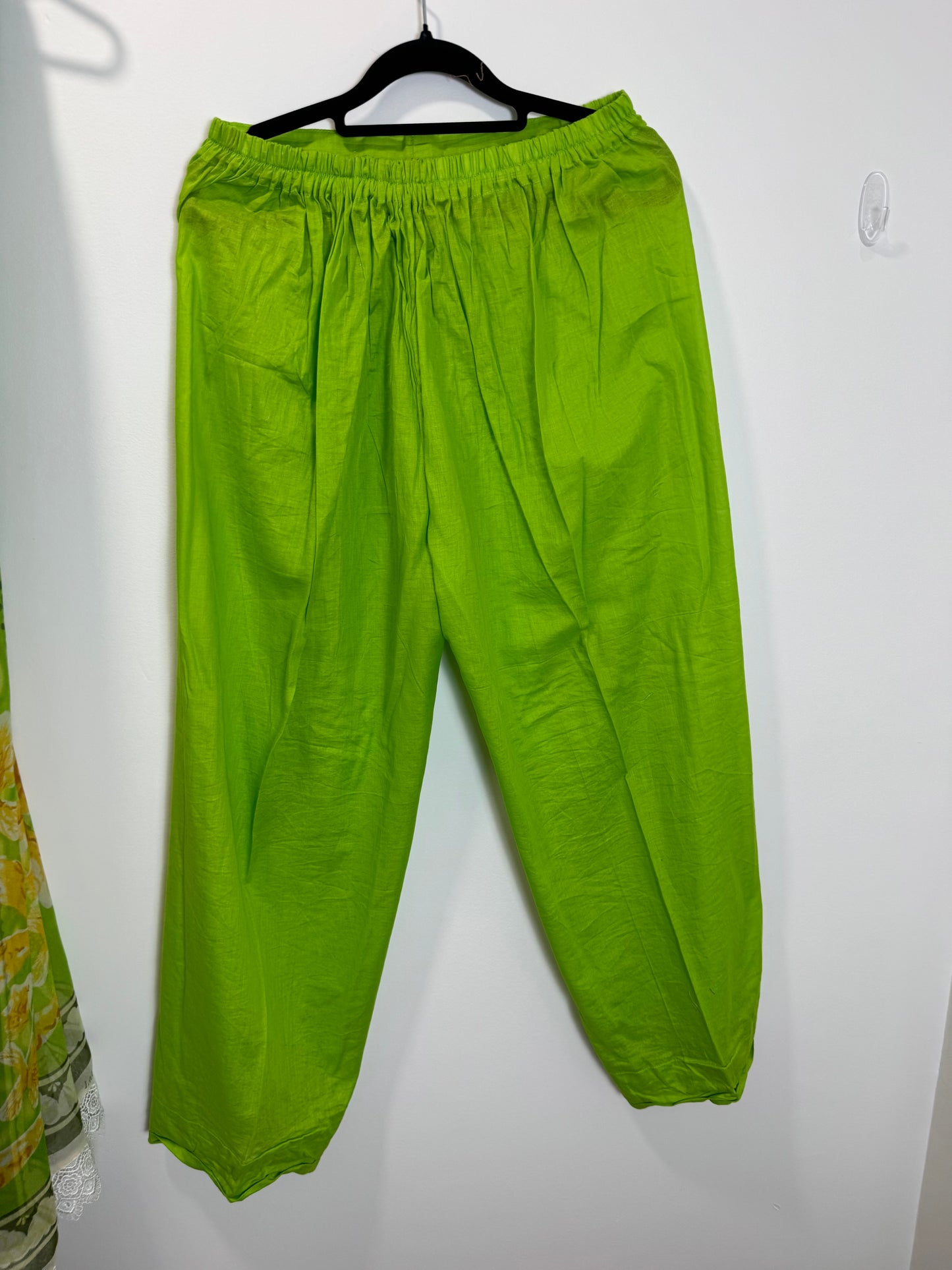 Bright Green White - 42