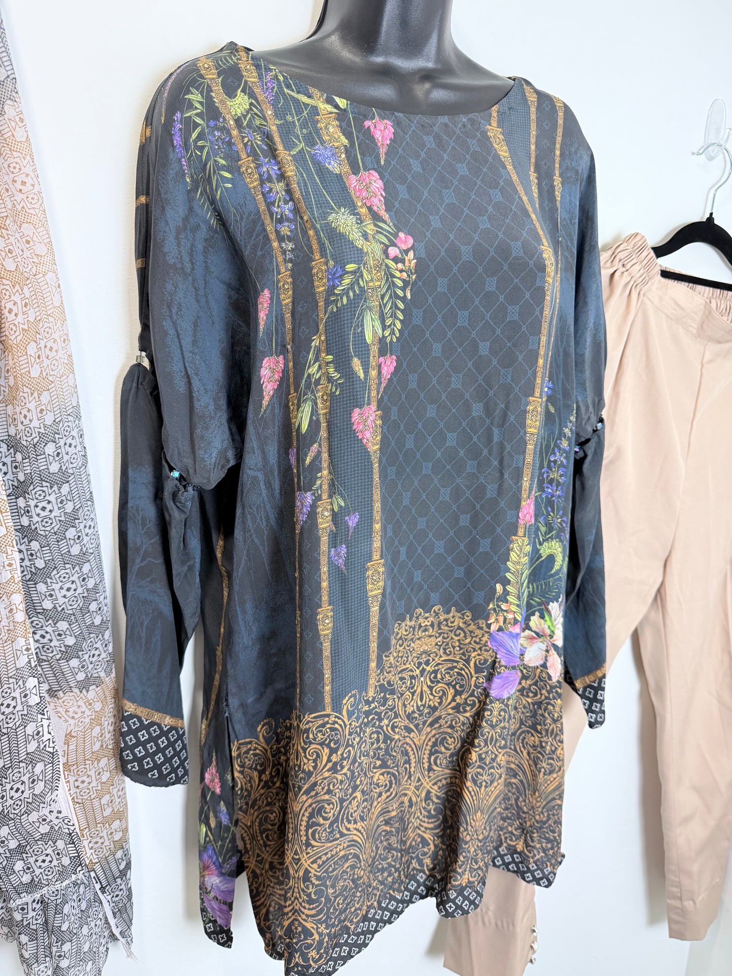 Black Beige Print - Size 40
