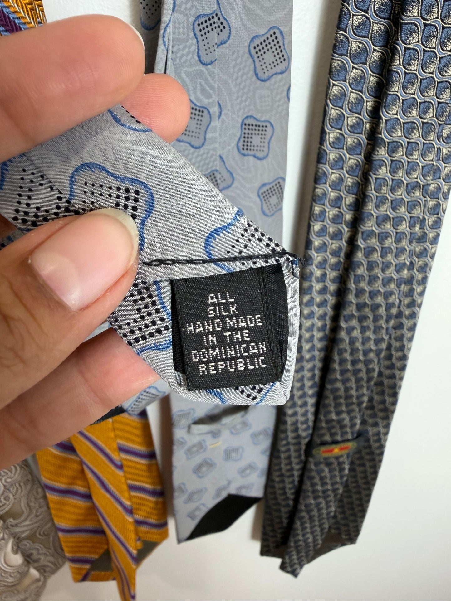 Vintage Designer Men’s Tie Lot of 5 – DKNY, Ike Behar, Robert Talbott, Brandini & Stockton