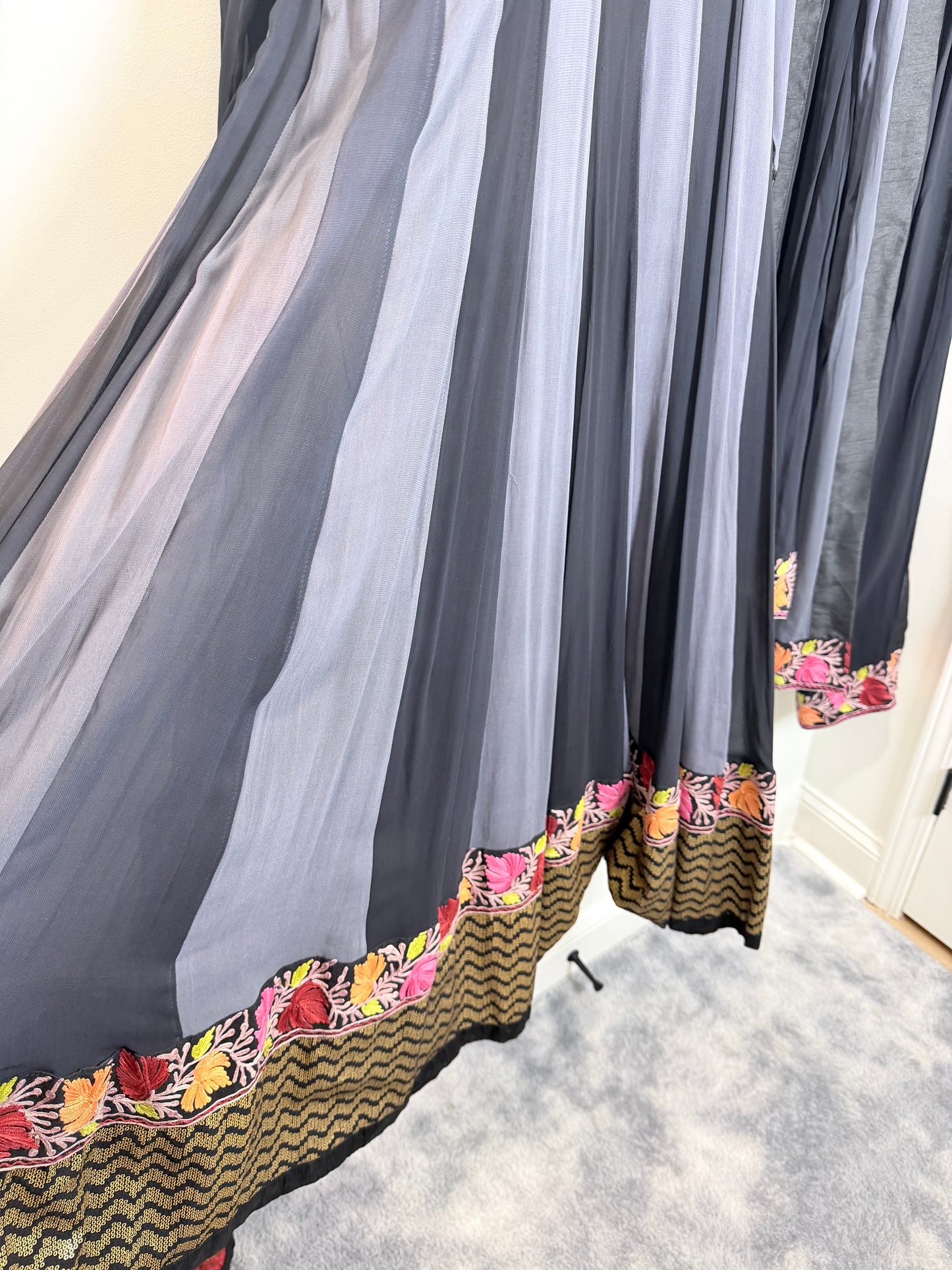 Black Gray - Size 36