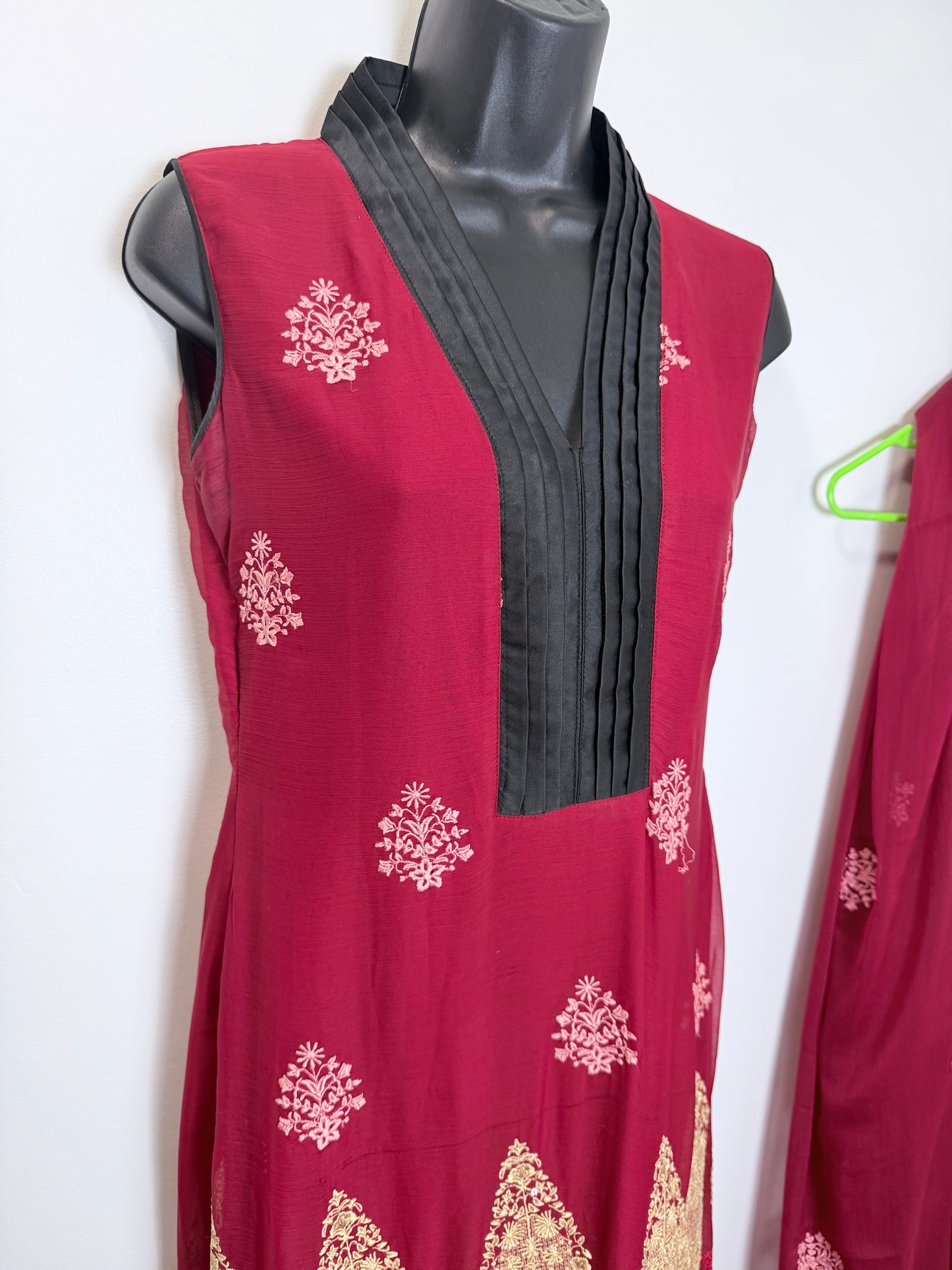 Red Black - Size 36