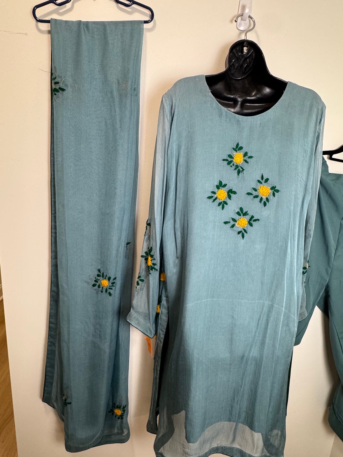 Green Yellow Suit - 44