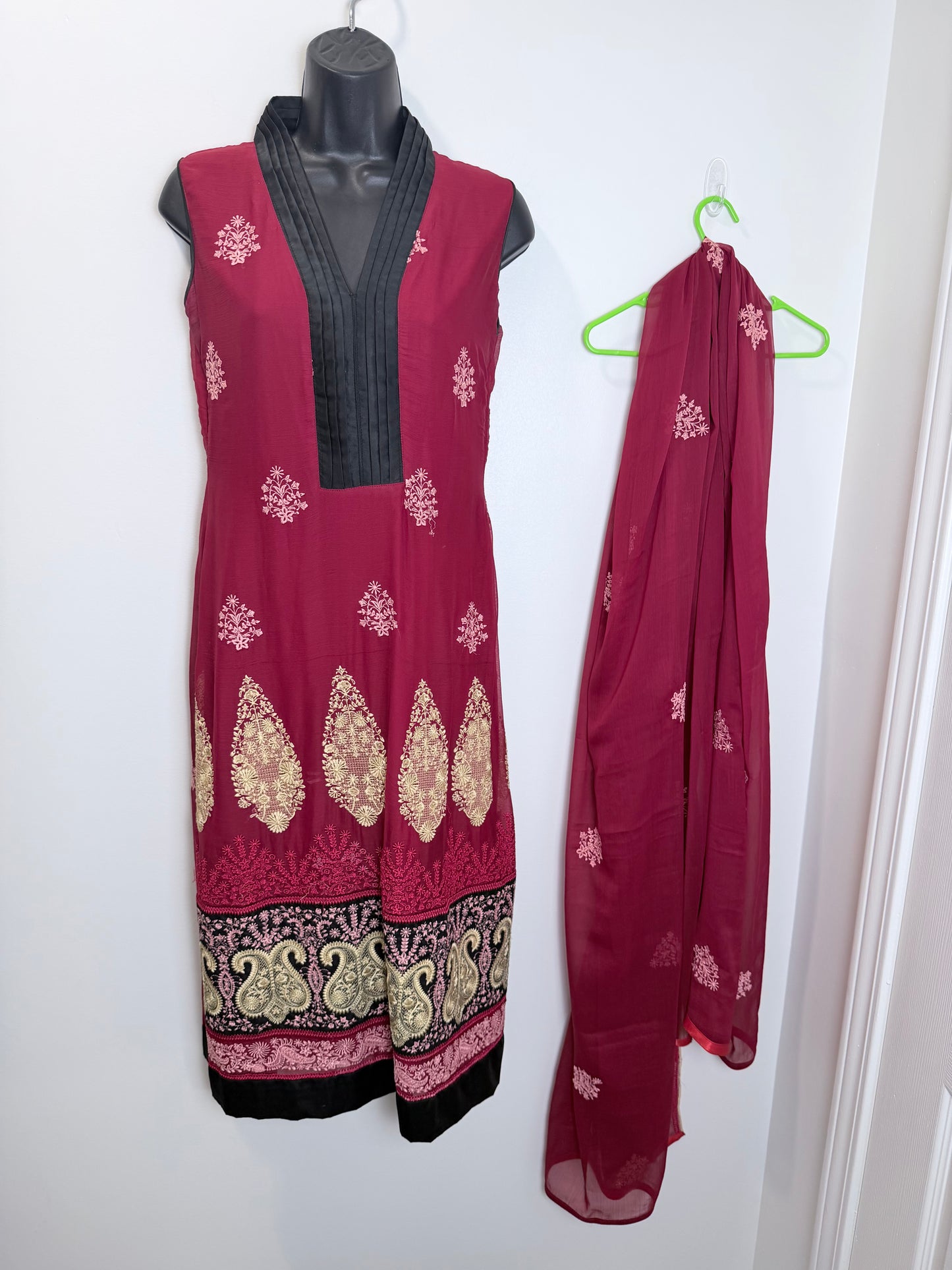 Red Black - Size 36