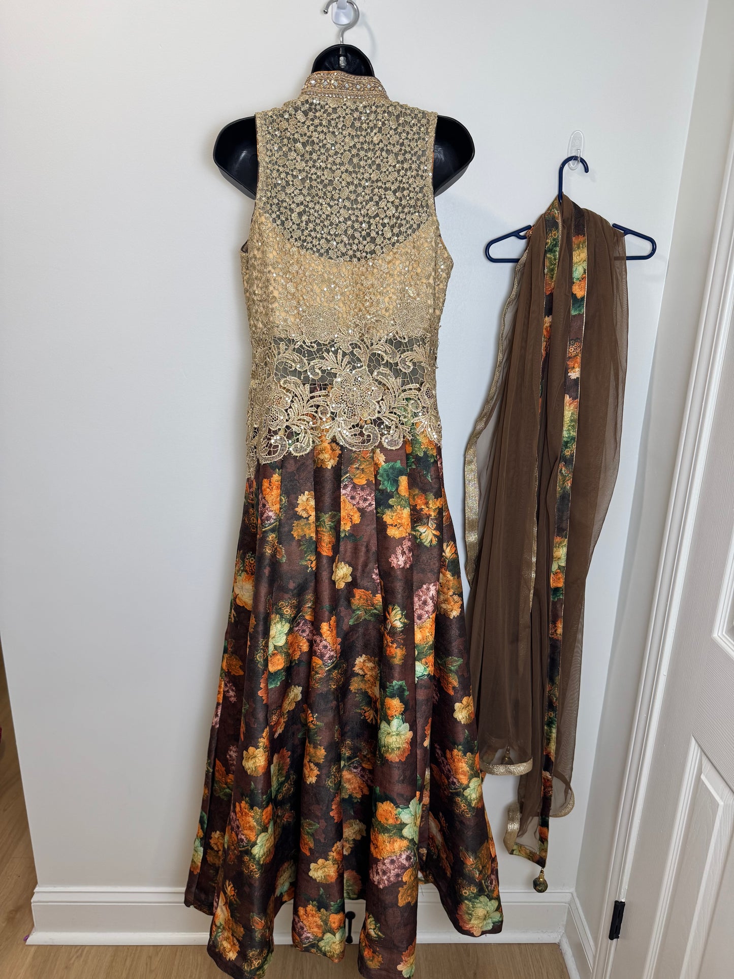 Gold Brown Floral - 36
