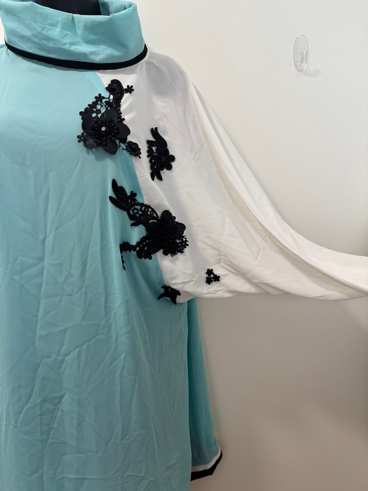 Tiffany Blue White - 42