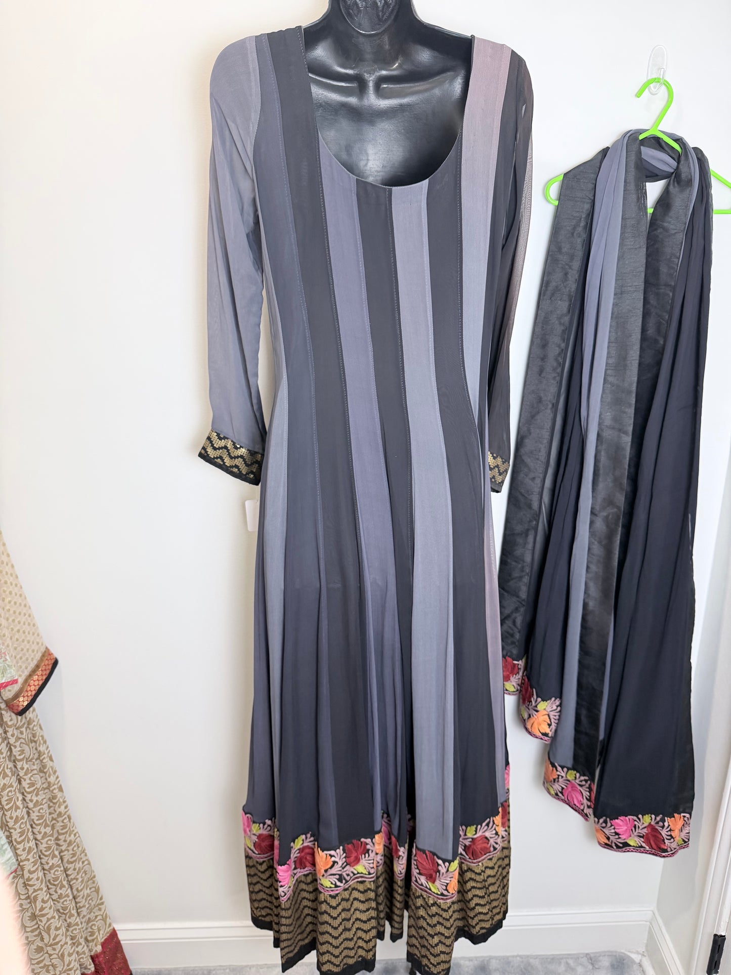 Black Gray - Size 36