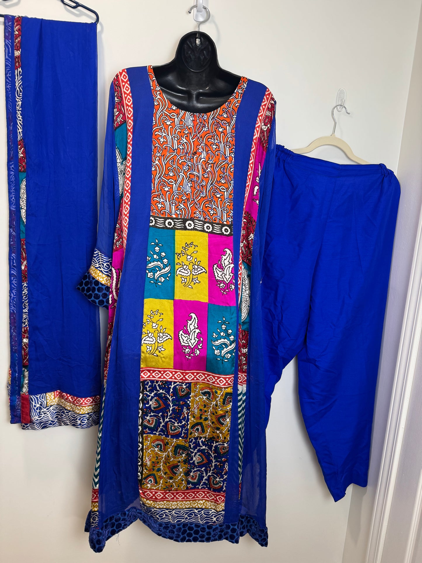 Blue Multicolor - 44
