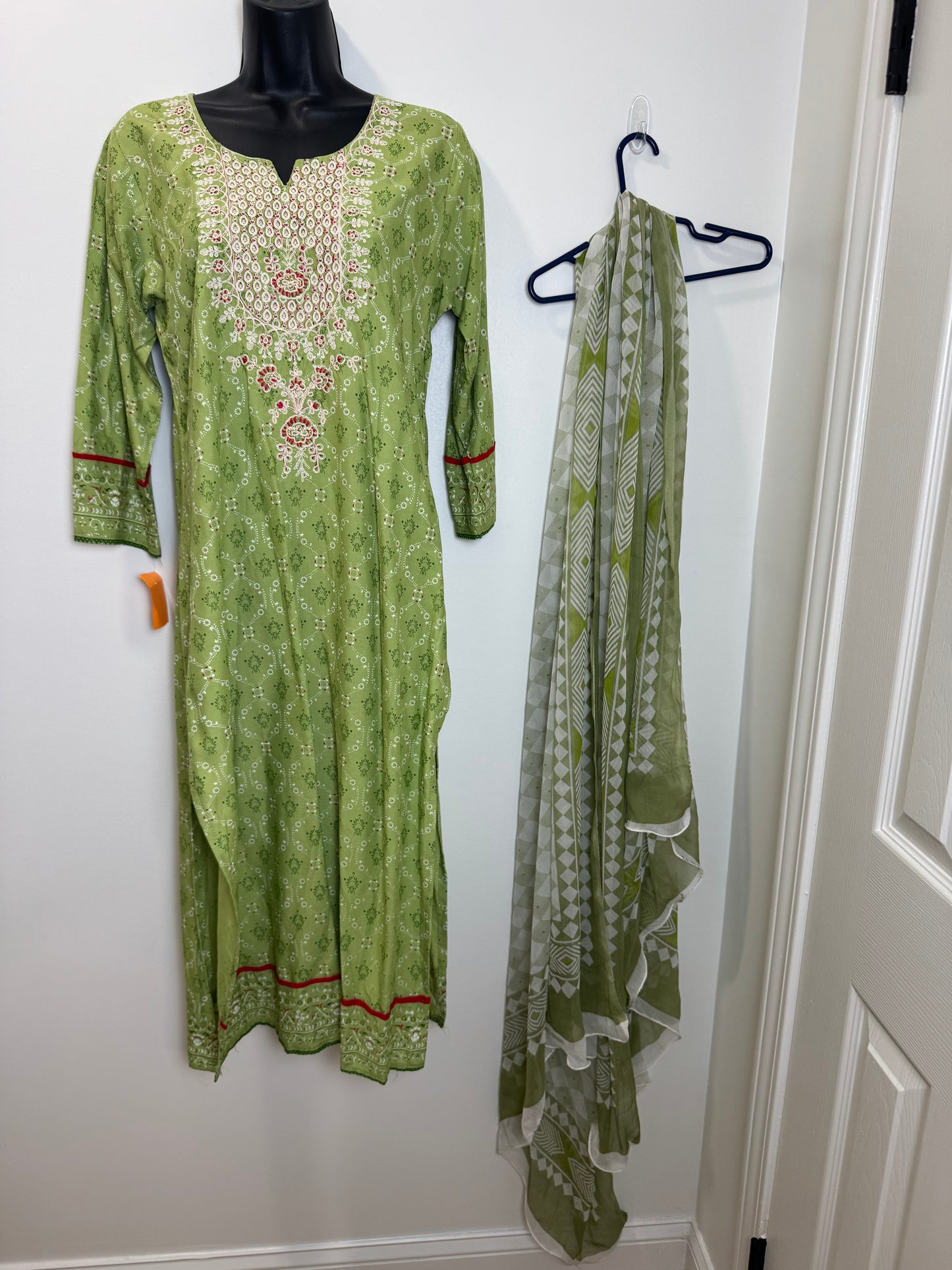 Green Red - 38