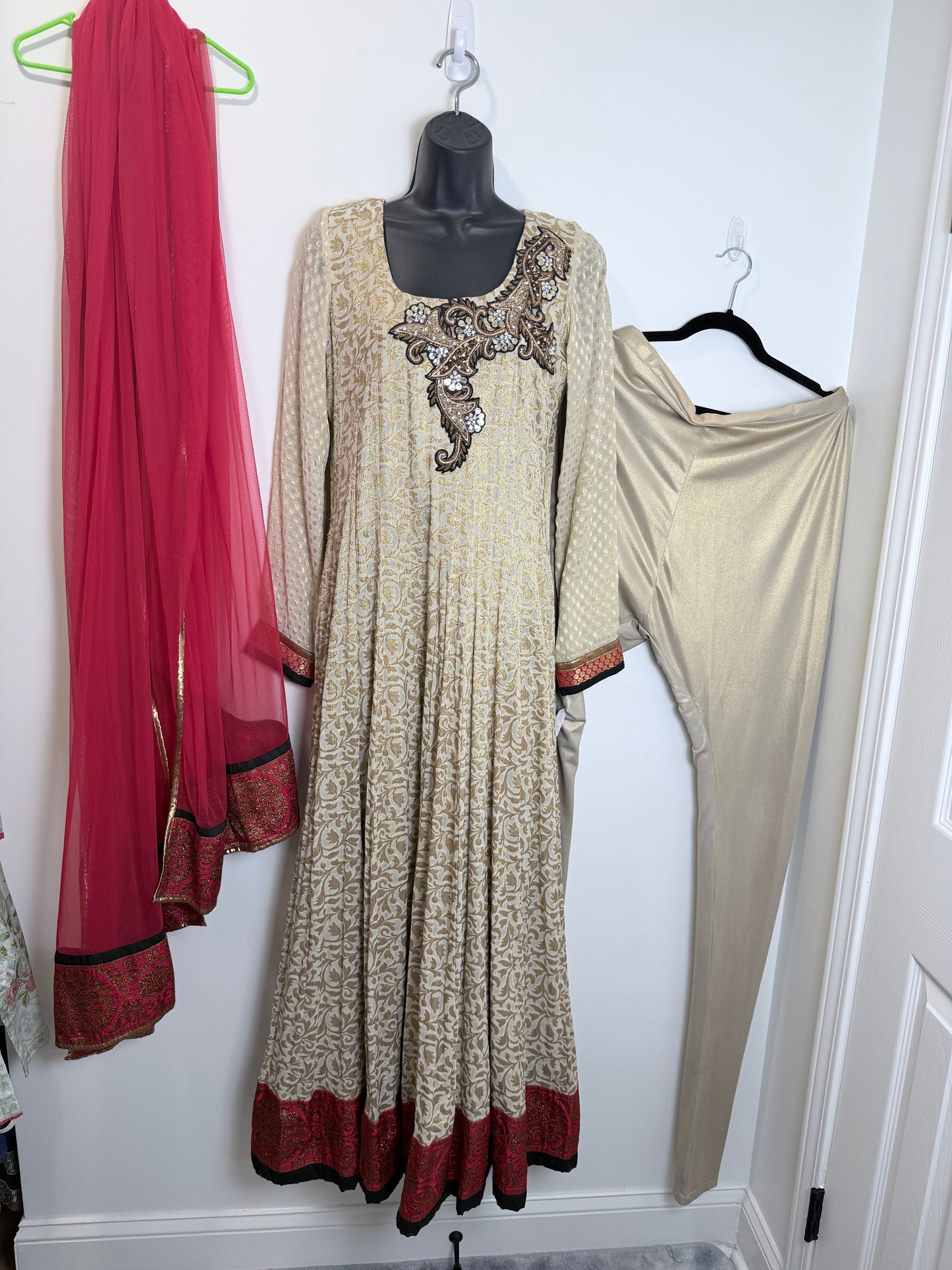 Gold Red - Size 36