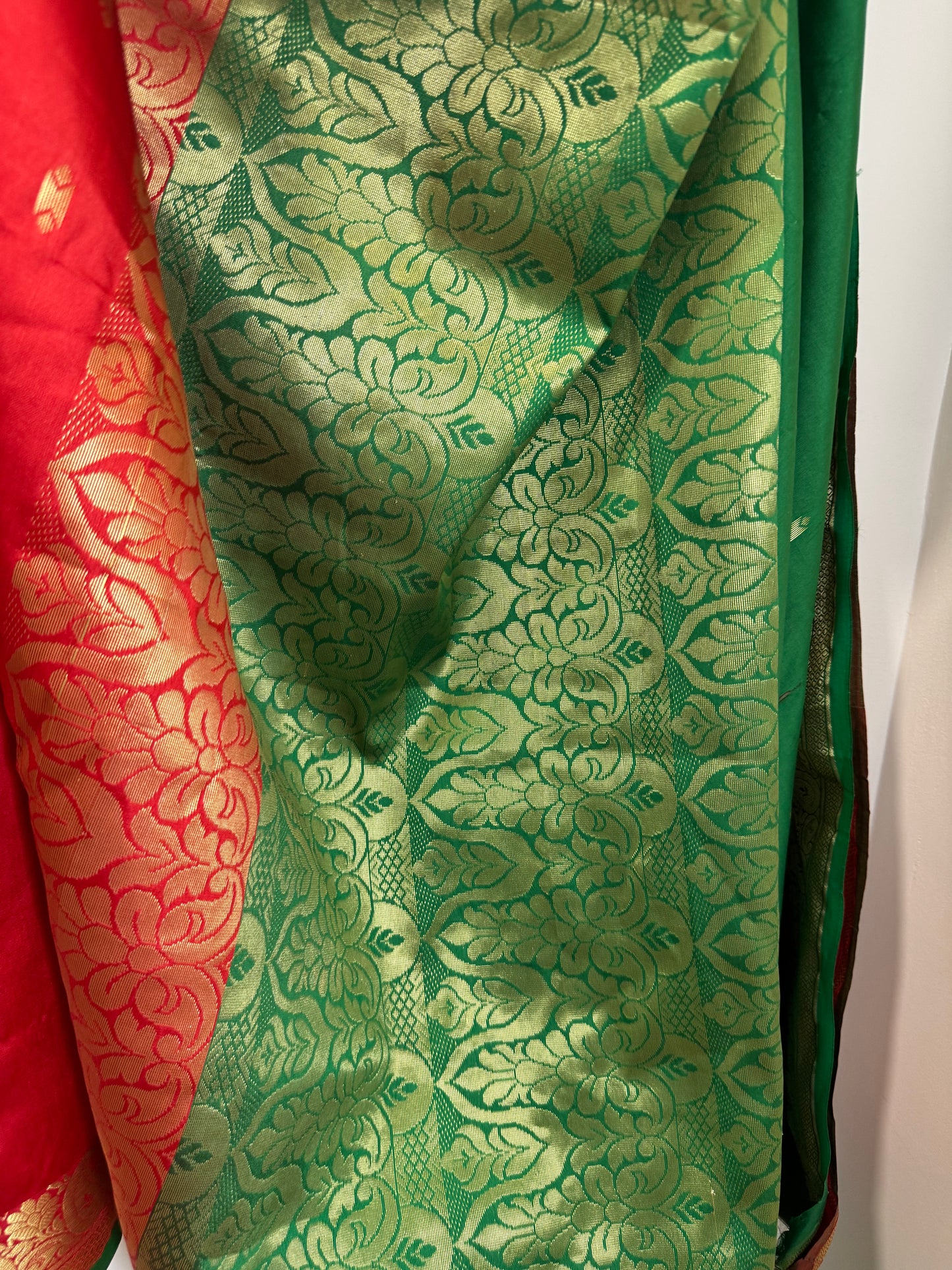Red Green Unfinished Sari w/Blouse piece