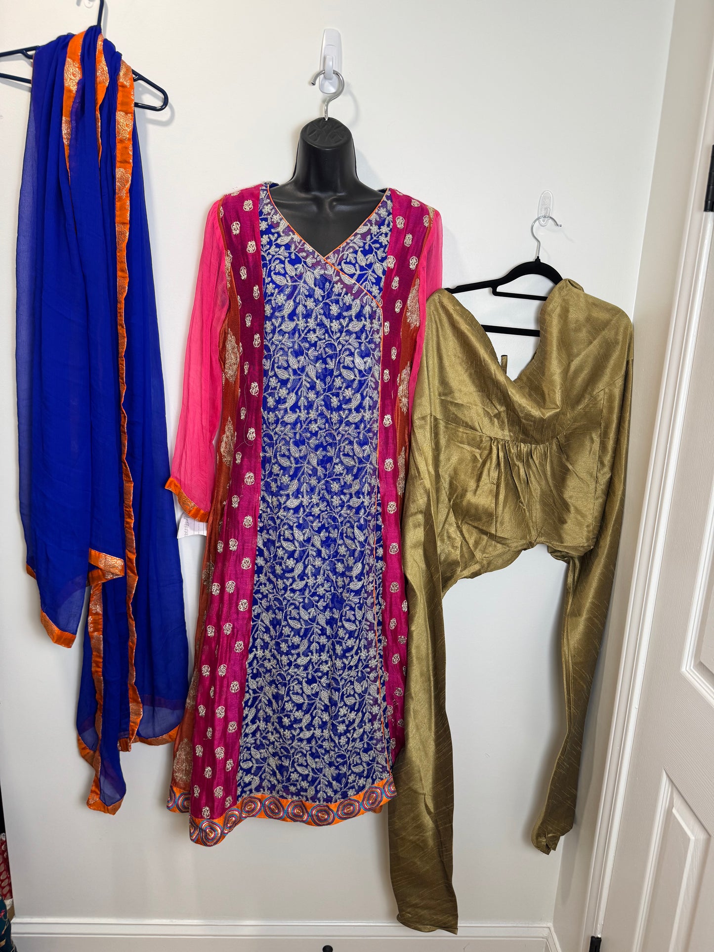 Pink Blue Gold - 38