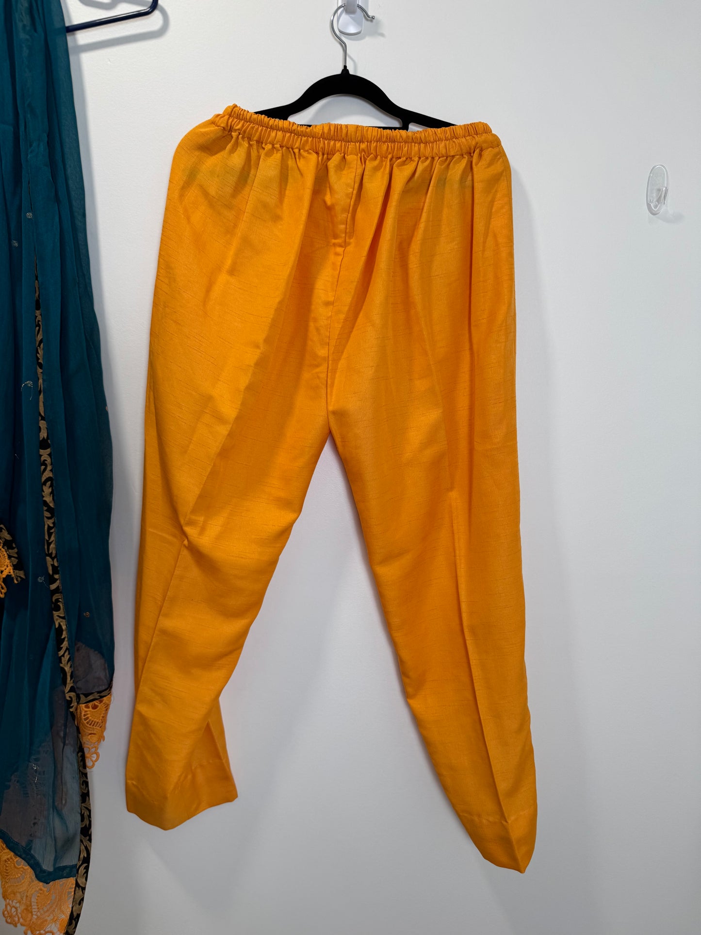 Blue Yellow Lace - 36